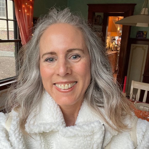 Meet your Posher, Gretchen - Picture 1 of 1